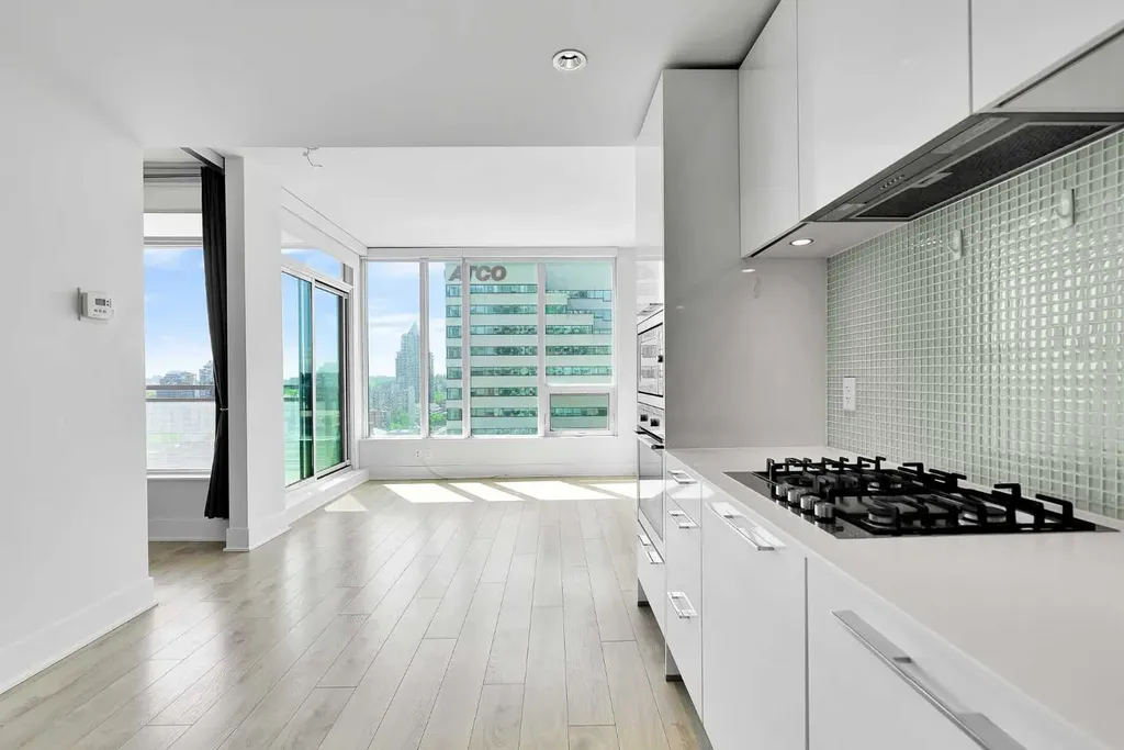 901 10 Avenue SW Calgary AB T2R0B5
