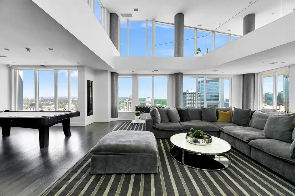 901 10 Avenue SW Calgary AB T2R0B5