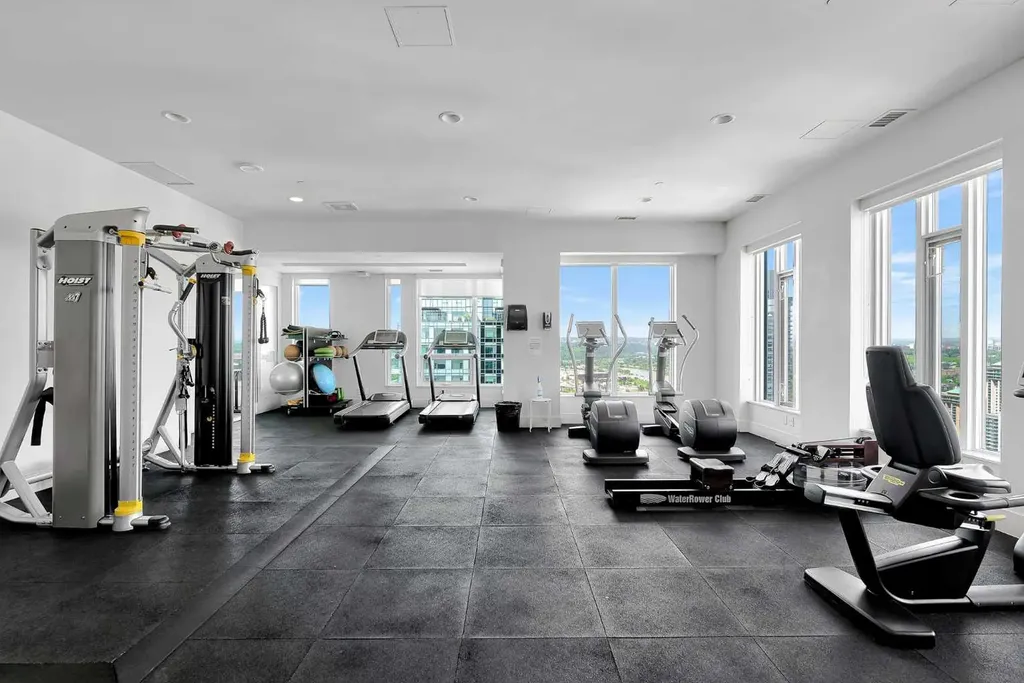901 10 Avenue SW Calgary AB T2R0B5