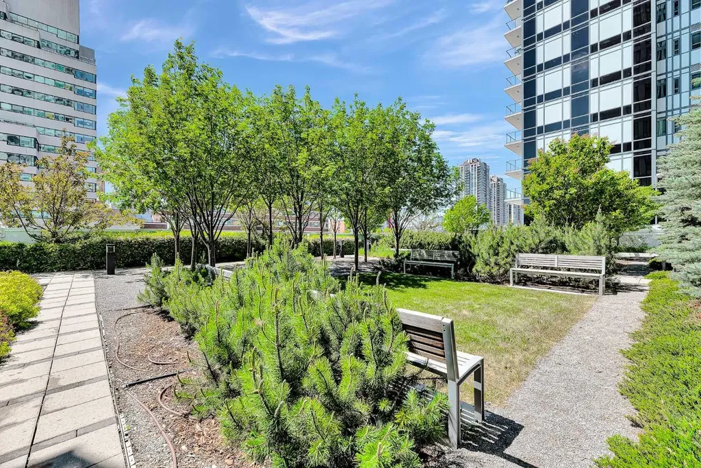 901 10 Avenue SW Calgary AB T2R0B5