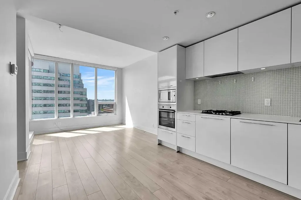 901 10 Avenue SW Calgary AB T2R0B5