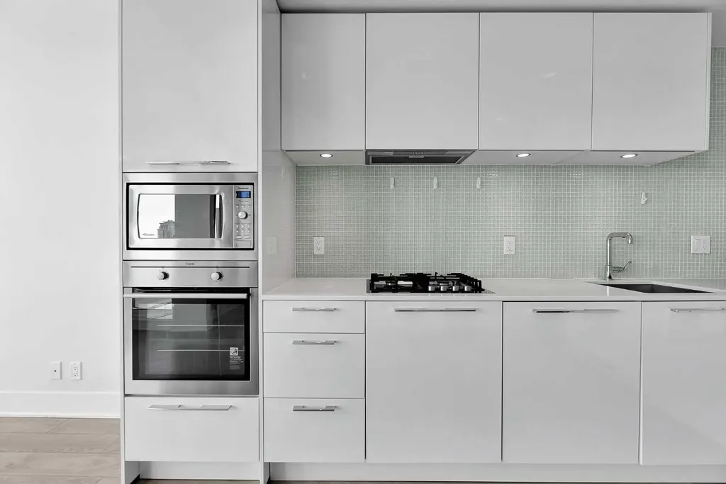901 10 Avenue SW Calgary AB T2R0B5