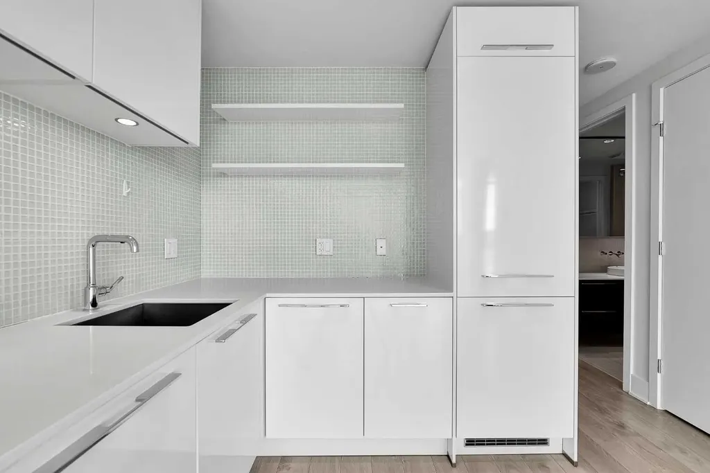 901 10 Avenue SW Calgary AB T2R0B5