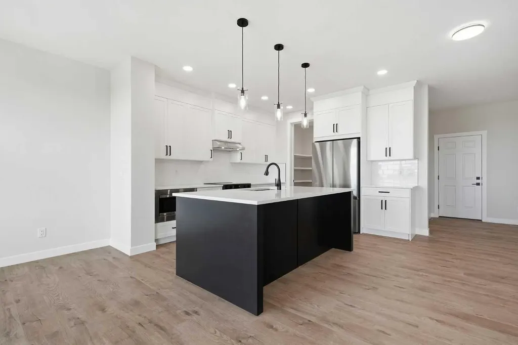 454 Kinniburgh Loop Chestermere AB T1X 3C2