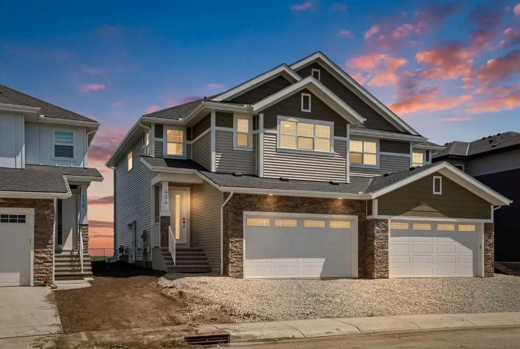 454 Kinniburgh Loop Chestermere AB T1X 3C2
