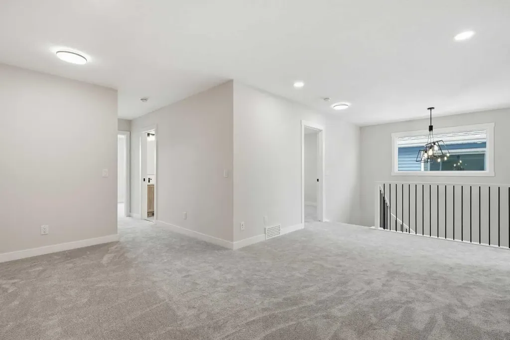 454 Kinniburgh Loop Chestermere AB T1X 3C2