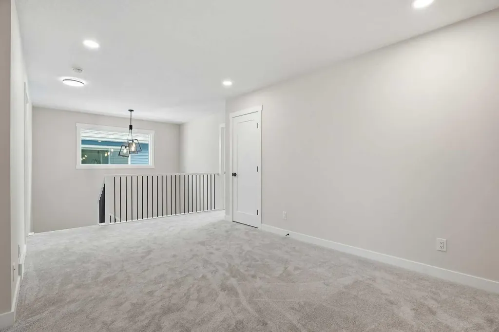 454 Kinniburgh Loop Chestermere AB T1X 3C2