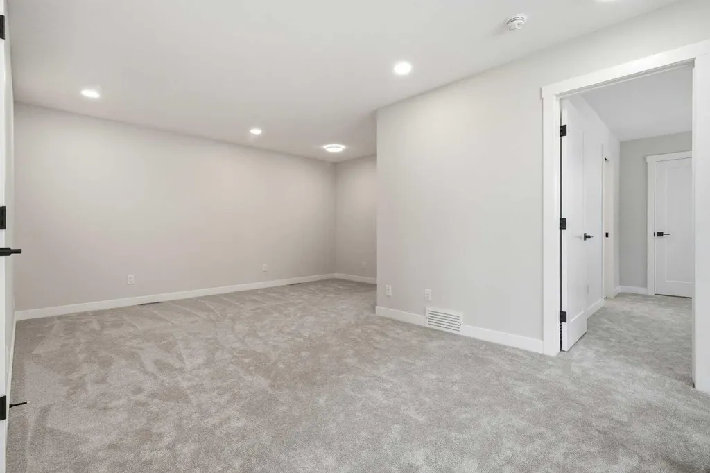 454 Kinniburgh Loop Chestermere AB T1X 3C2