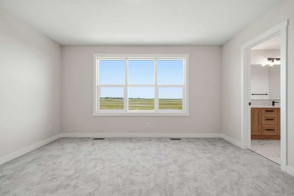 454 Kinniburgh Loop Chestermere AB T1X 3C2