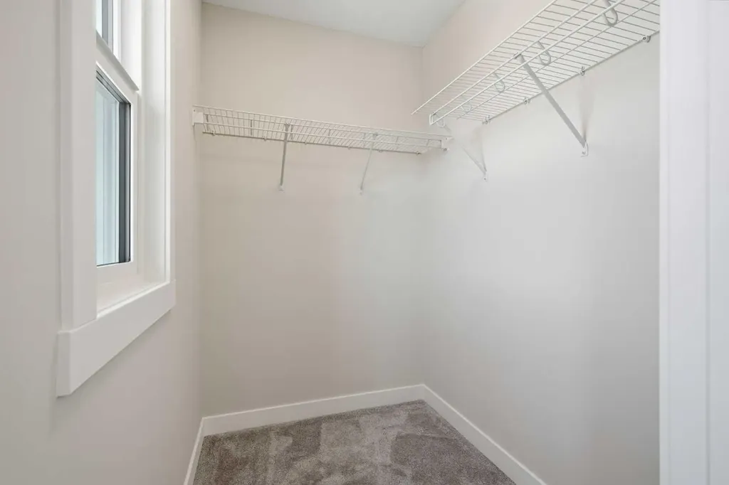 454 Kinniburgh Loop Chestermere AB T1X 3C2
