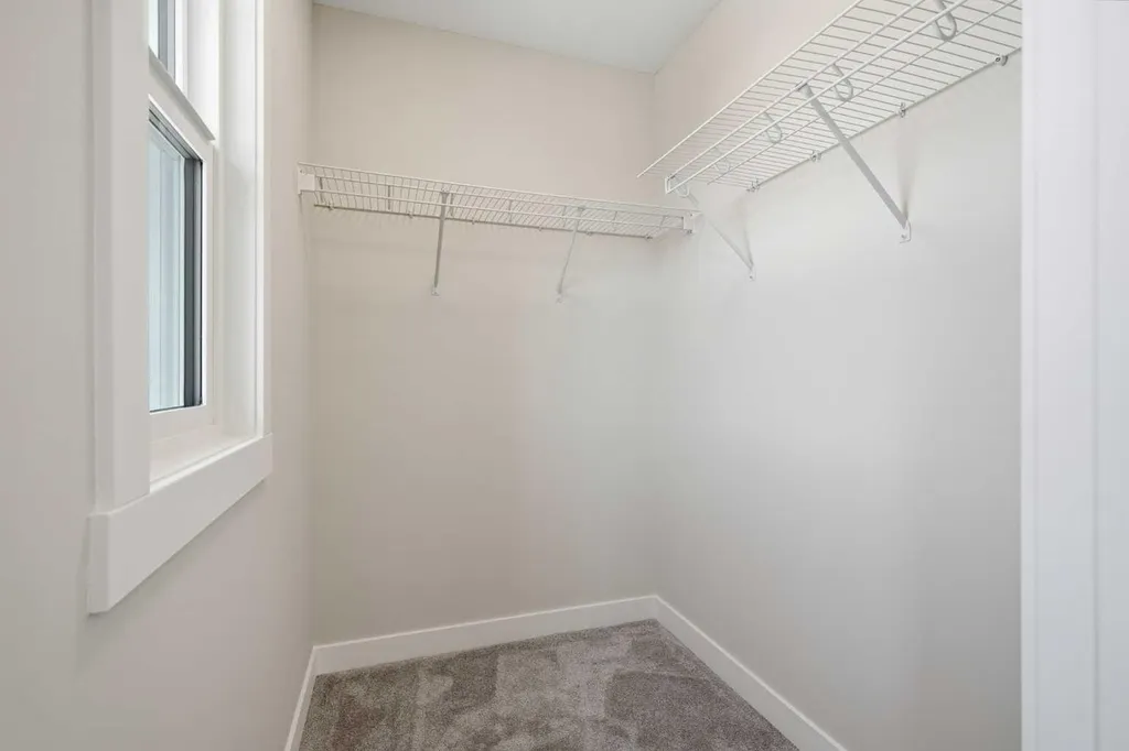 454 Kinniburgh Loop Chestermere AB T1X 3C2