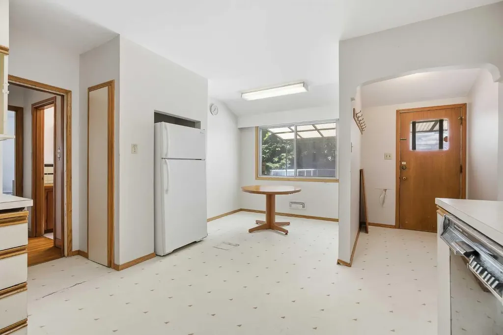 1738 Suffolk Street SW Calgary AB T3C 2N2