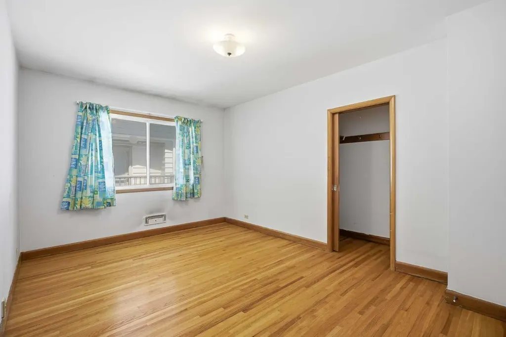 1738 Suffolk Street SW Calgary AB T3C 2N2
