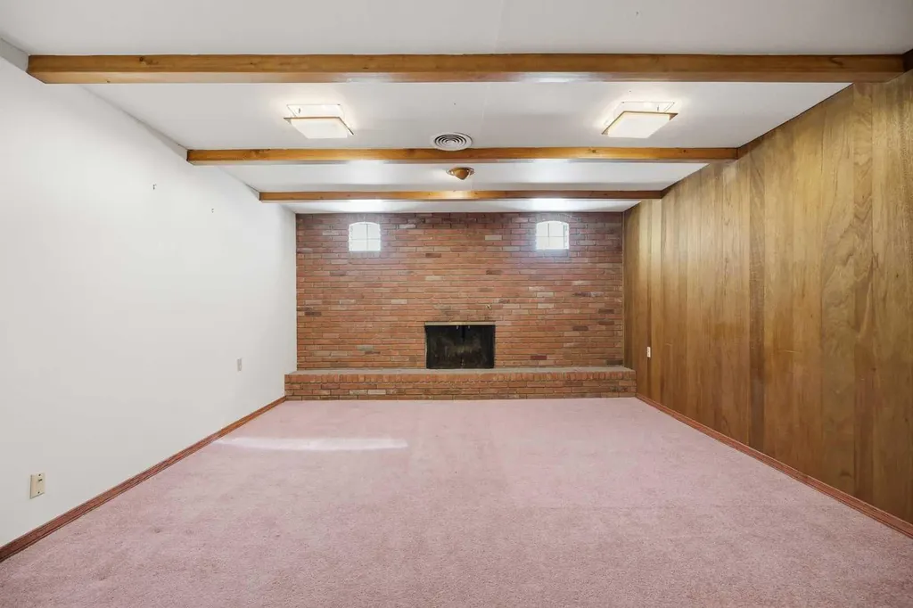 1738 Suffolk Street SW Calgary AB T3C 2N2