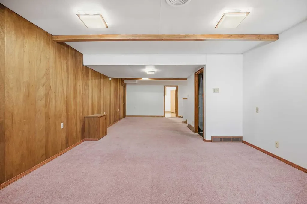 1738 Suffolk Street SW Calgary AB T3C 2N2