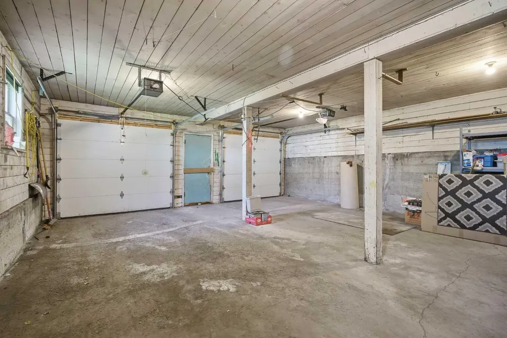 1738 Suffolk Street SW Calgary AB T3C 2N2