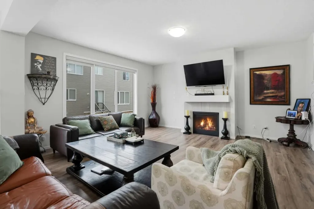 33 Carringwood Street NW Calgary AB T3P 2A7