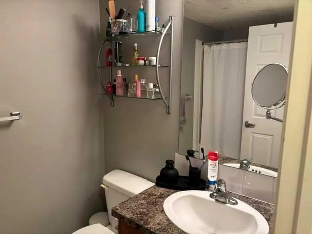 700 Willowbrook Road NW Airdrie AB T4B 0L5
