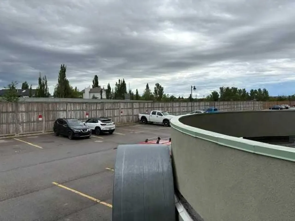 700 Willowbrook Road NW Airdrie AB T4B 0L5