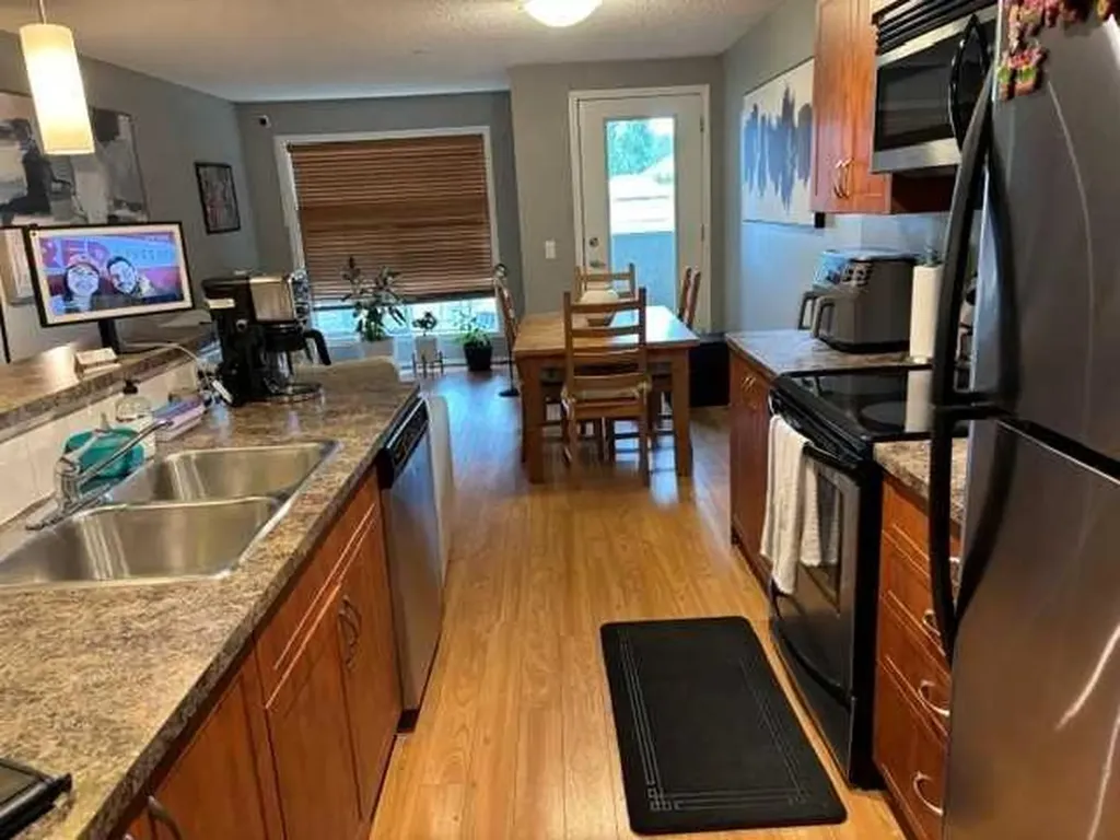 700 Willowbrook Road NW Airdrie AB T4B 0L5