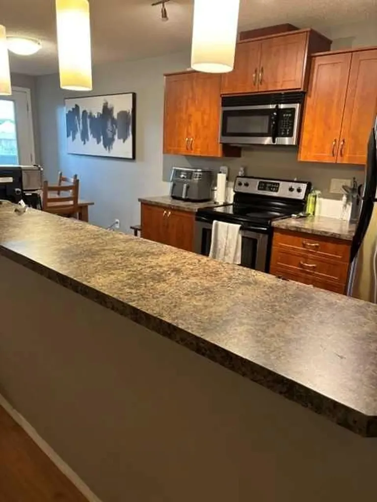 700 Willowbrook Road NW Airdrie AB T4B 0L5