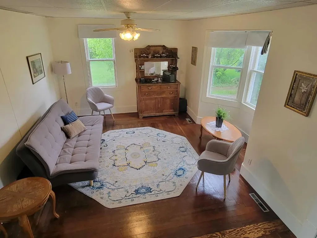 5205 52 Avenue Castor AB T0C 0X0