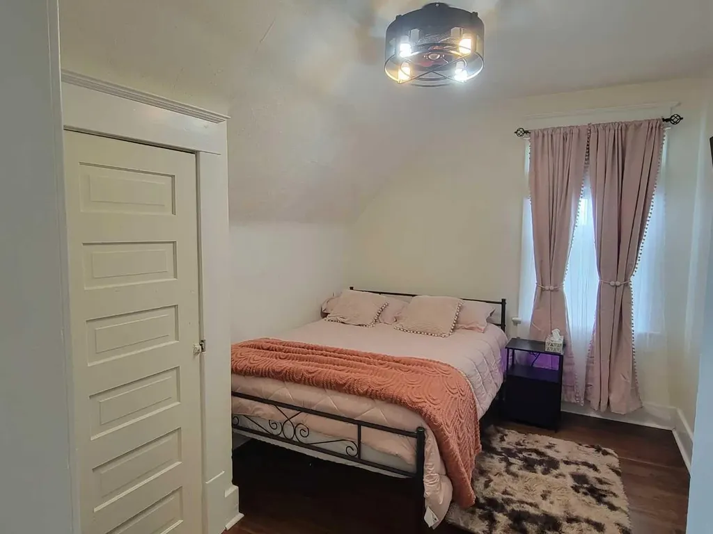 5205 52 Avenue Castor AB T0C 0X0