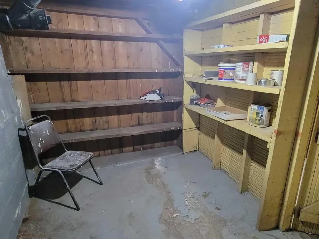 5205 52 Avenue Castor AB T0C 0X0