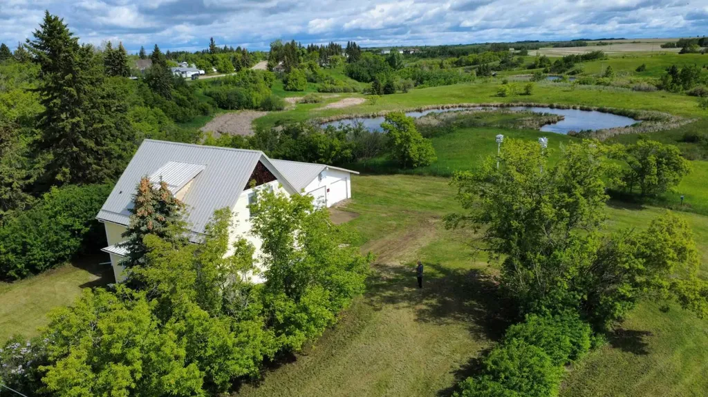 5205 52 Avenue Castor AB T0C 0X0