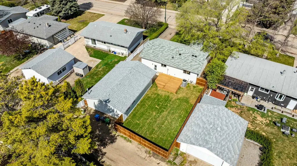 19 Spencer Street Red Deer AB T4N0B1