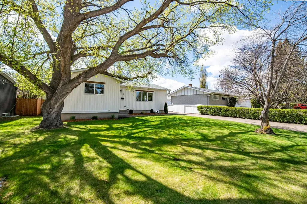 19 Spencer Street Red Deer AB T4N0B1