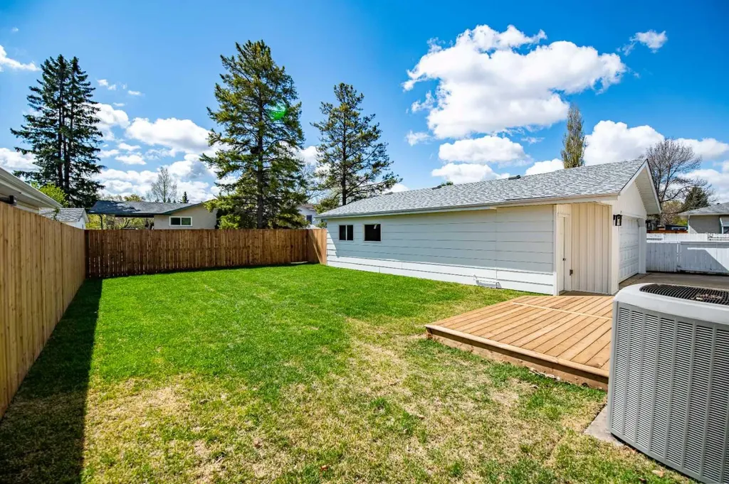 19 Spencer Street Red Deer AB T4N0B1