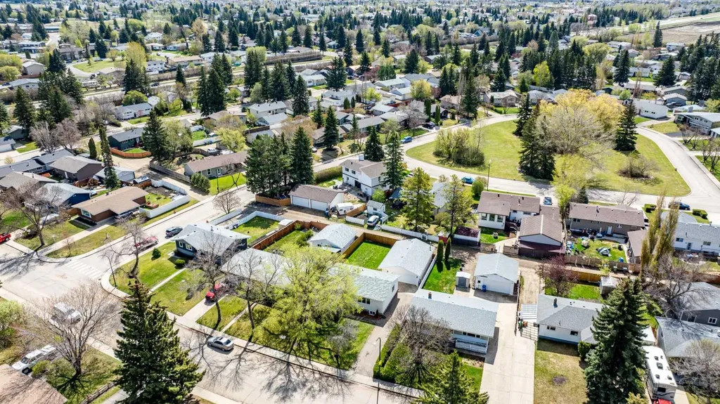 19 Spencer Street Red Deer AB T4N0B1