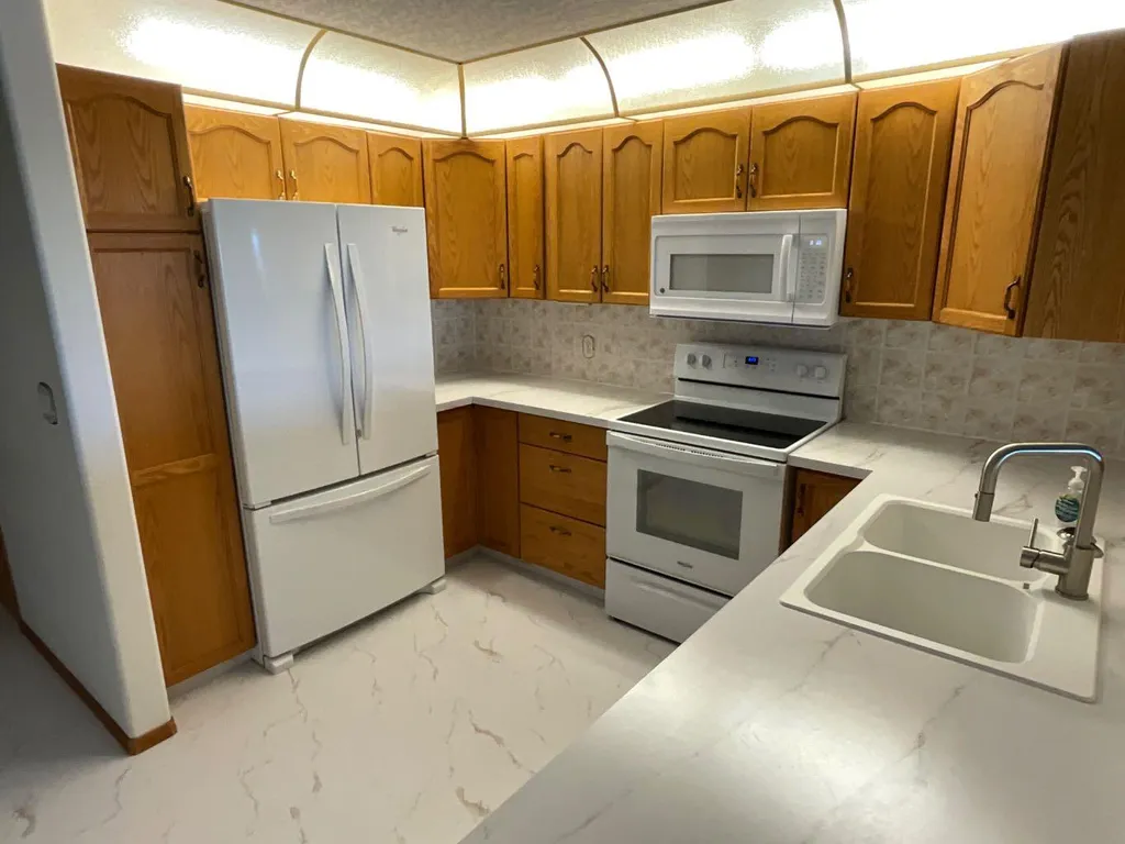 4805 45 Street Red Deer AB T4N 7A9