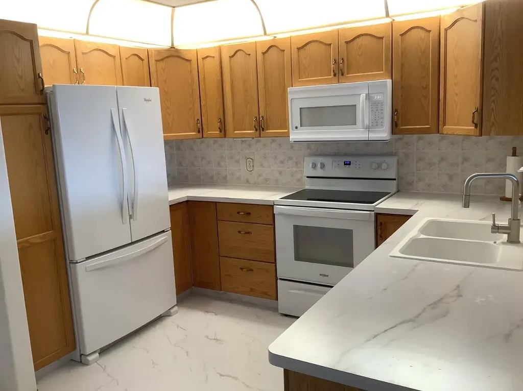 4805 45 Street Red Deer AB T4N 7A9