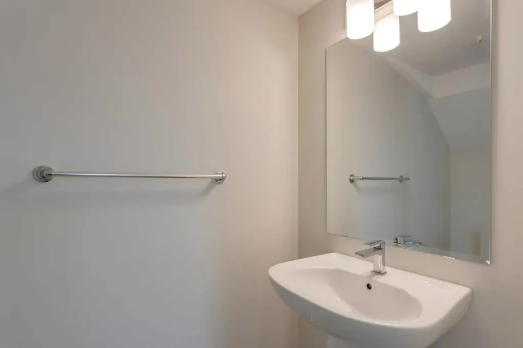 14667 1 Street NE Calgary AB T3P2K4