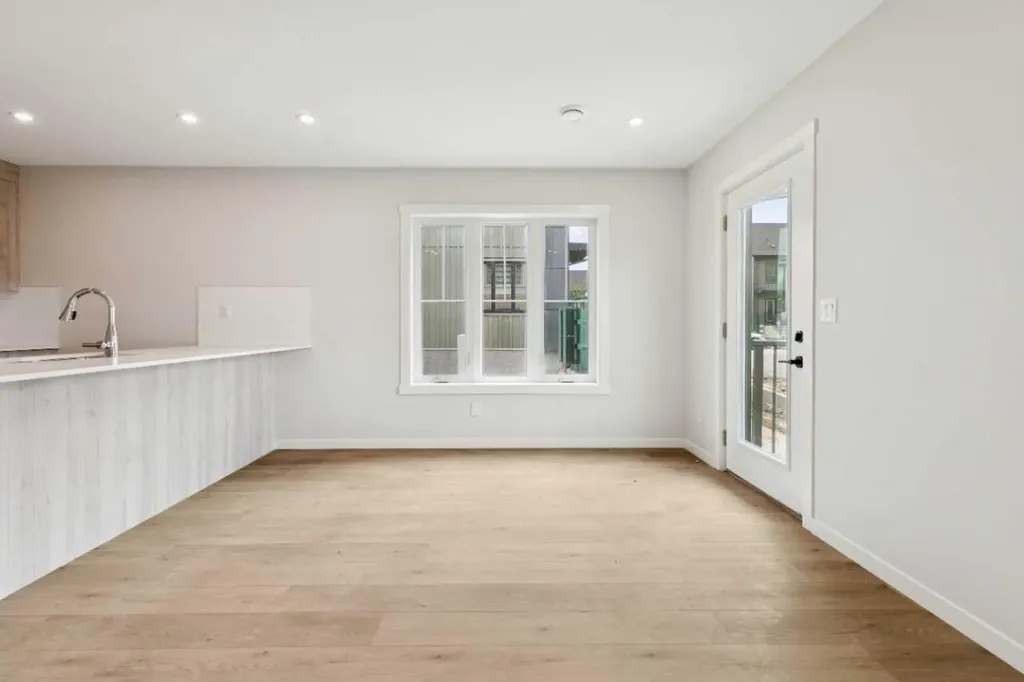 14667 1 Street NE Calgary AB T3P2K4