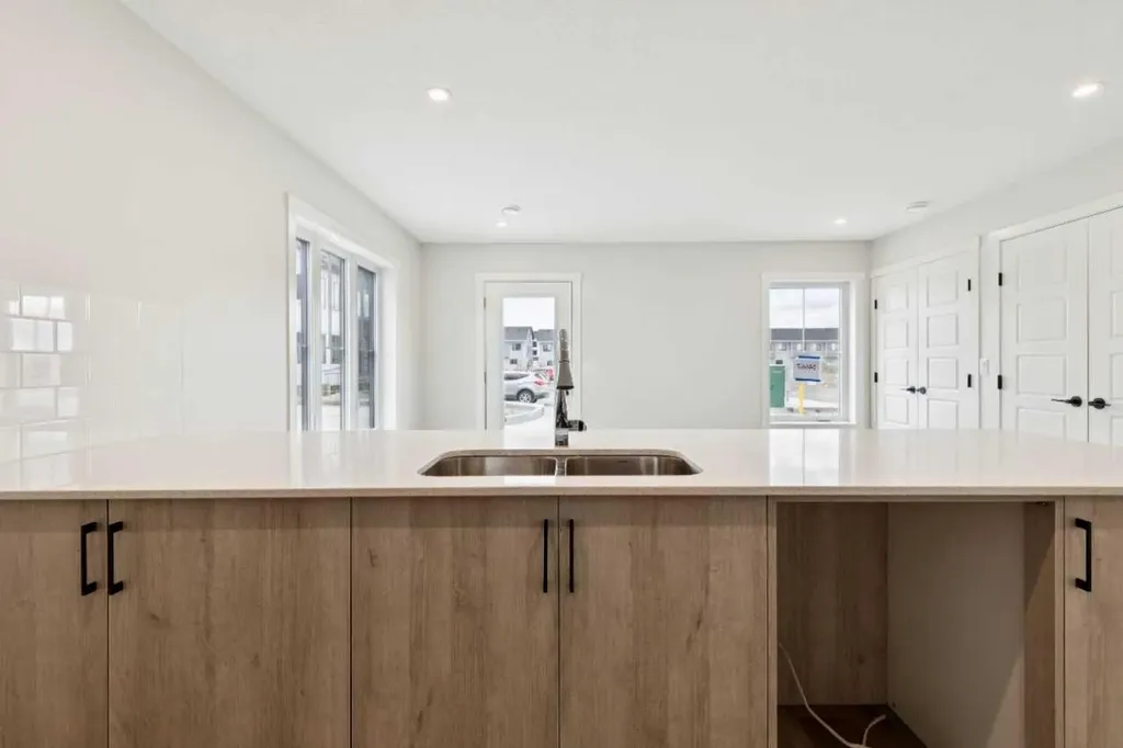 14667 1 Street NE Calgary AB T3P2K4