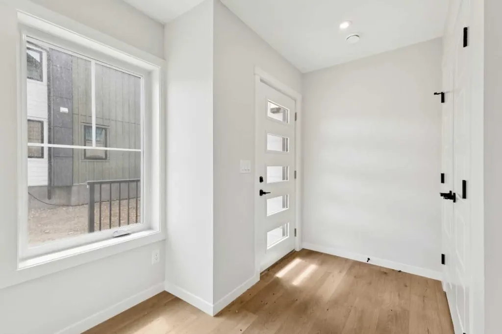 14667 1 Street NE Calgary AB T3P2K4