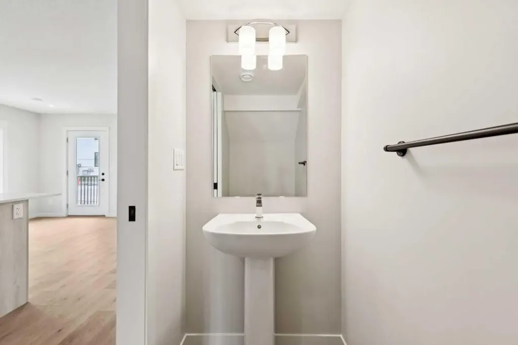 14667 1 Street NE Calgary AB T3P2K4