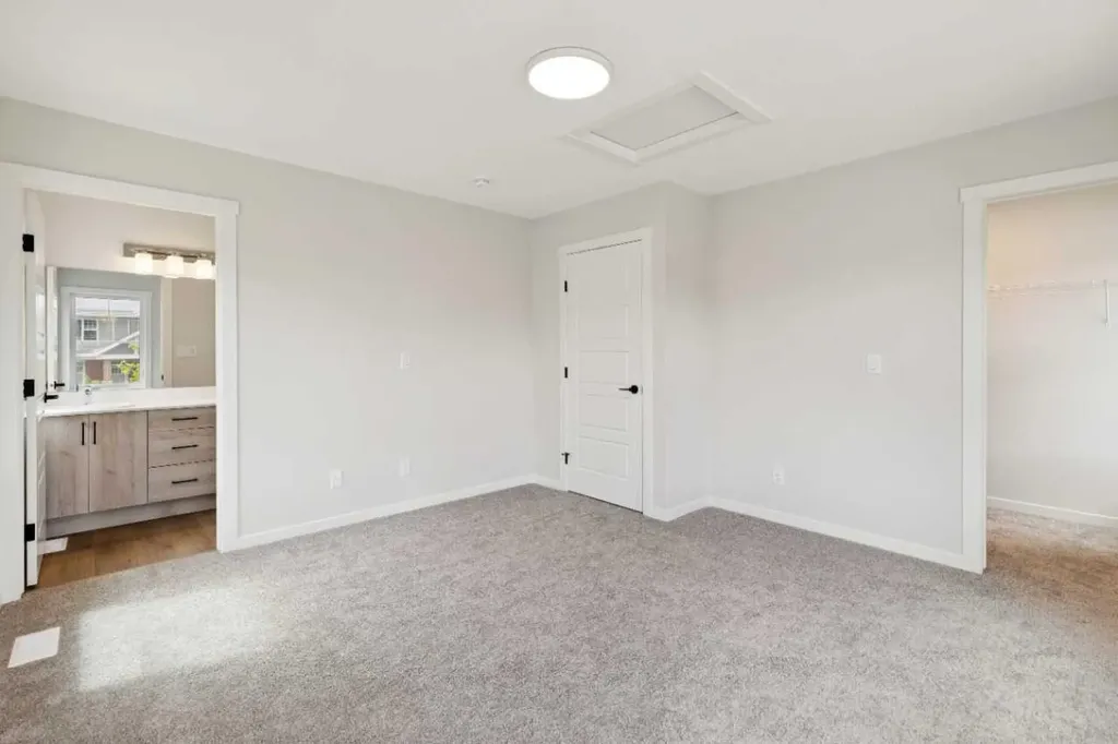14667 1 Street NE Calgary AB T3P2K4