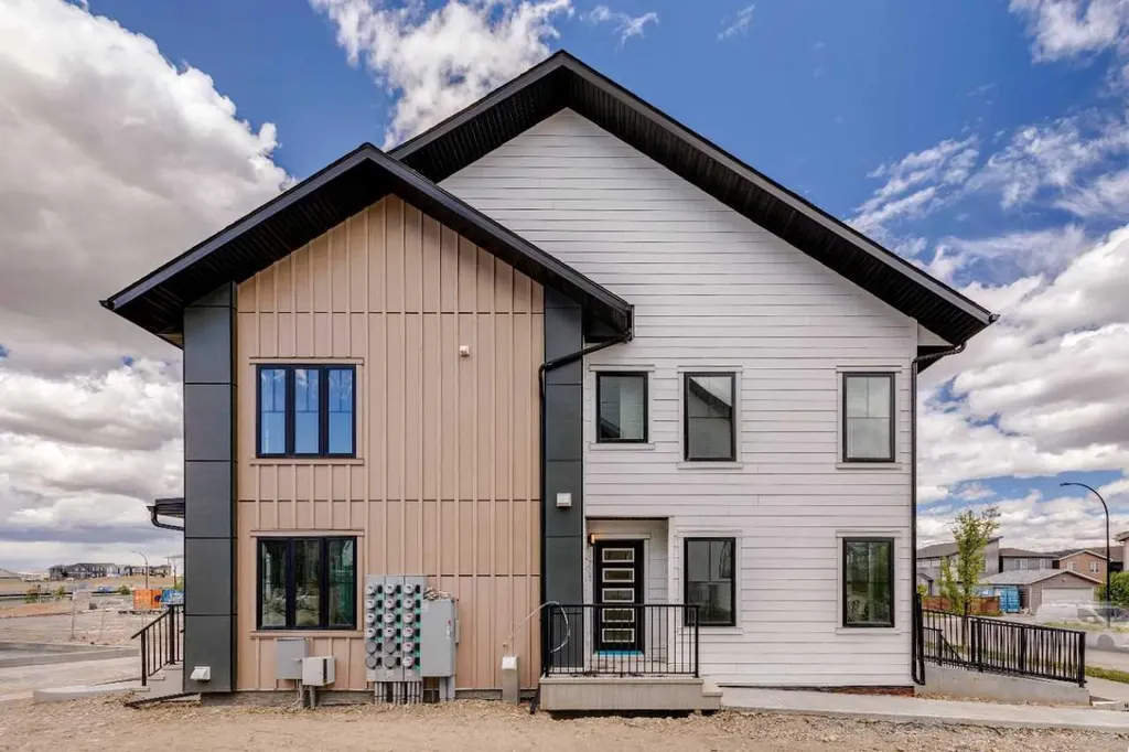14667 1 Street NE Calgary AB T3P2K4