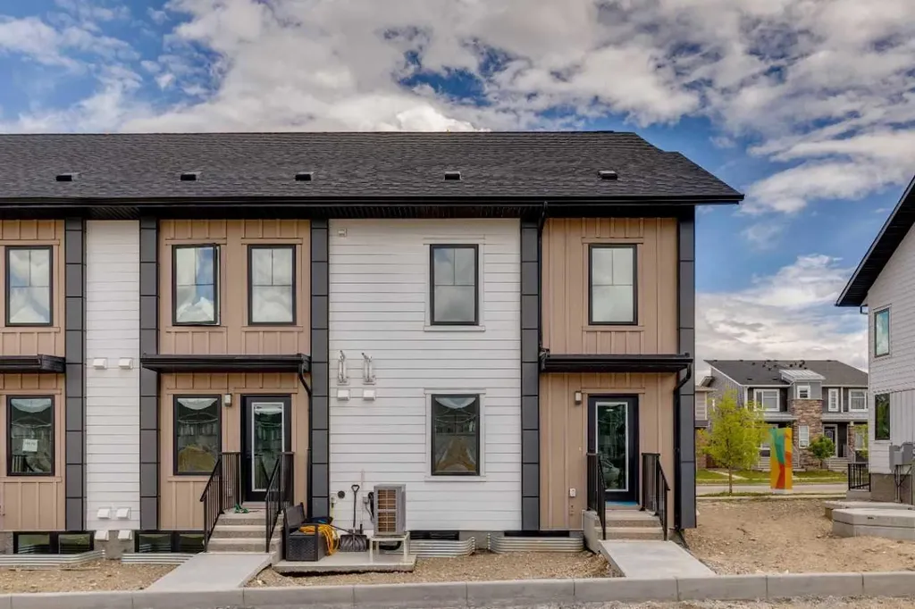 14667 1 Street NE Calgary AB T3P2K4