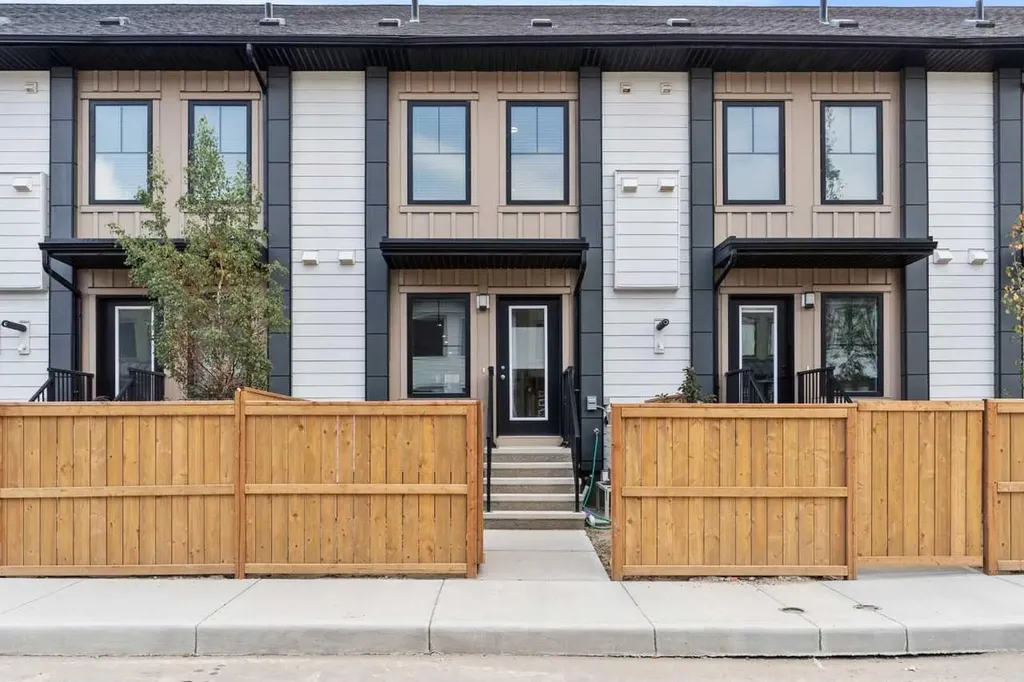 14667 1 Street NE Calgary AB T3P2K4