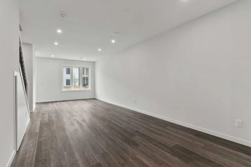 14667 1 Street NE Calgary AB T3P2K4