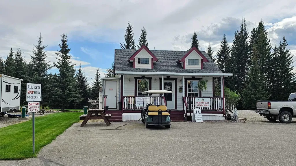 32351 Range Road 55 Rural Mountain View County AB T0M 1X0