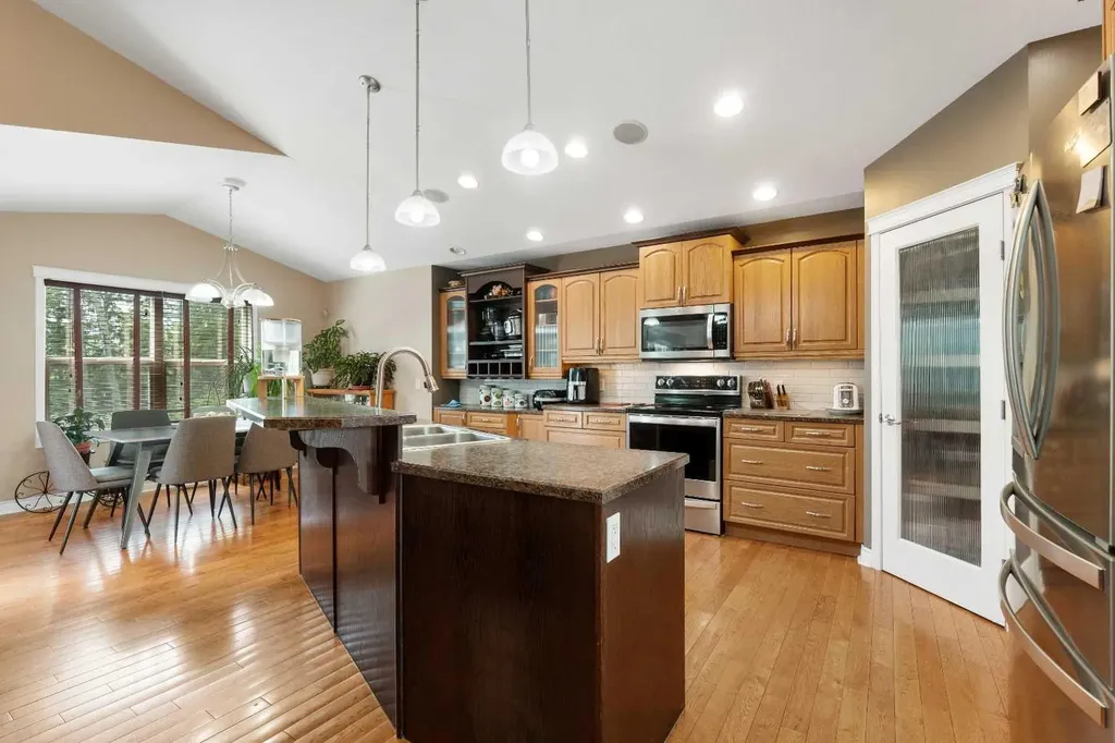 45B Beaver Drive Whitecourt AB T7S 1G4