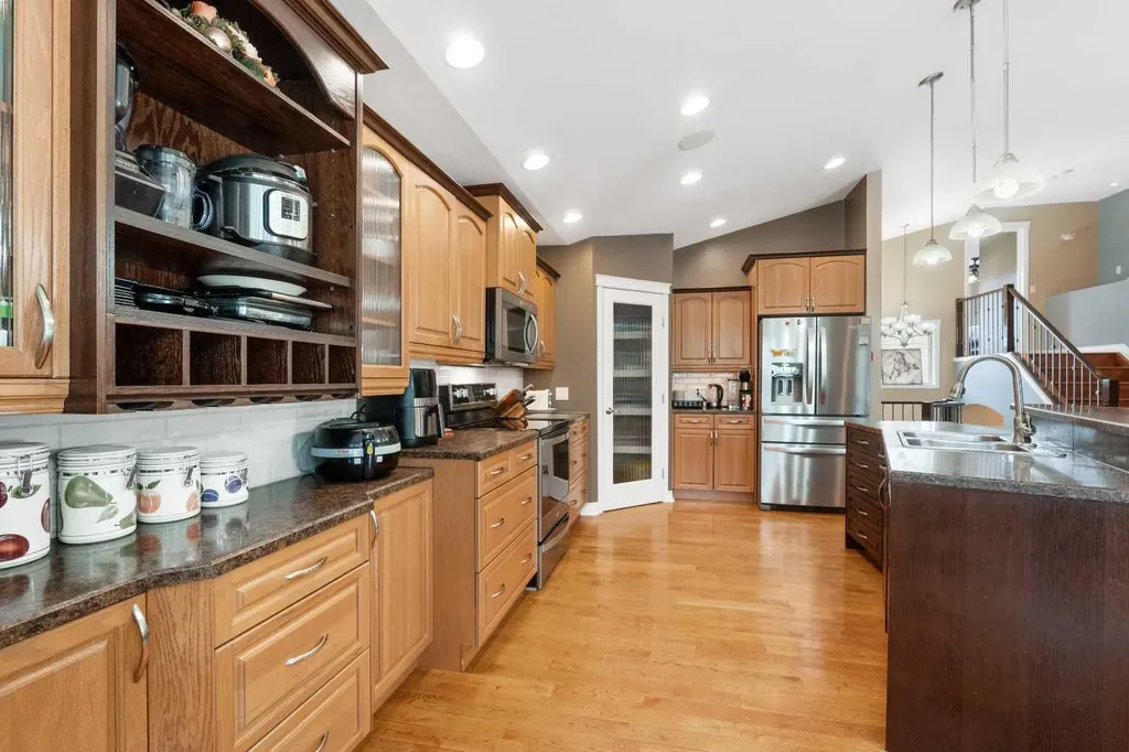 45B Beaver Drive Whitecourt AB T7S 1G4