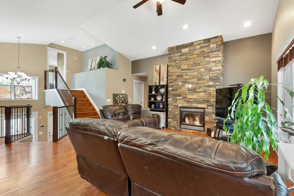 45B Beaver Drive Whitecourt AB T7S 1G4