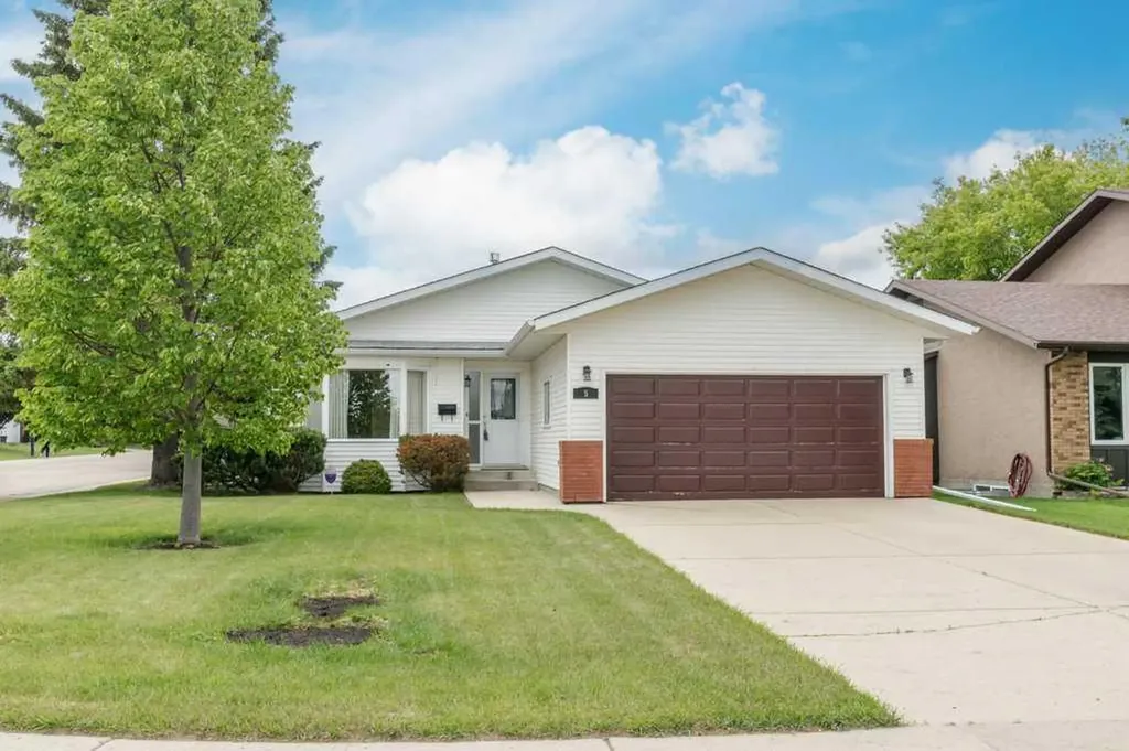 5 Roland Street Red Deer AB T4P 3G8